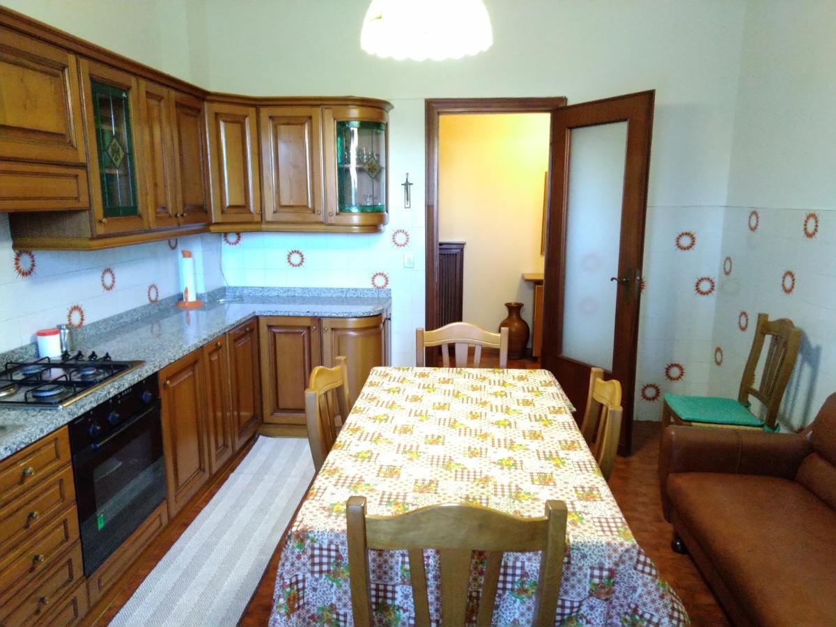Domanda Appartamento Calosso Esterno foto
